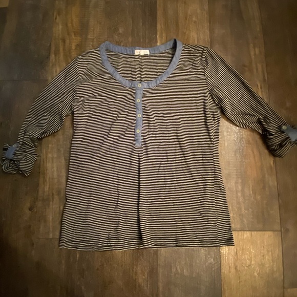 Top - Picture 1 of 2